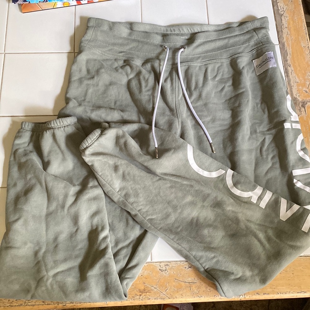 Calvin Klein, large, green